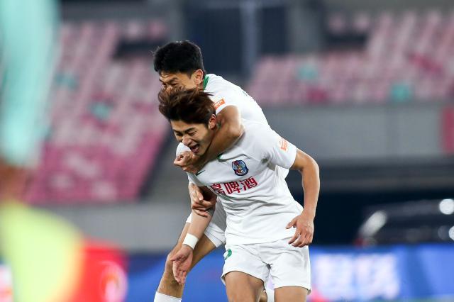 开云网站-中超保级组前瞻：津青生死战 连渝负重压碰强敌