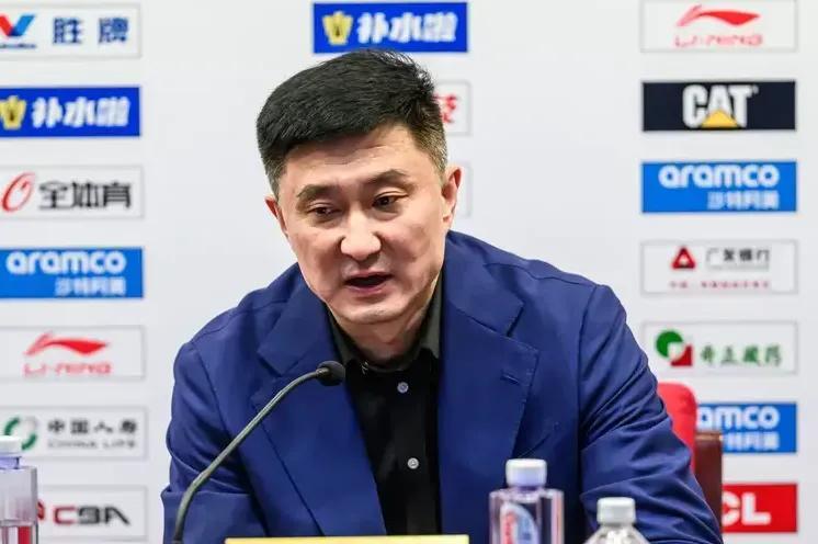 开云下载-胡明轩徐杰低迷原因出炉!杜锋亲承身体状态不好,要尽快调整了!
